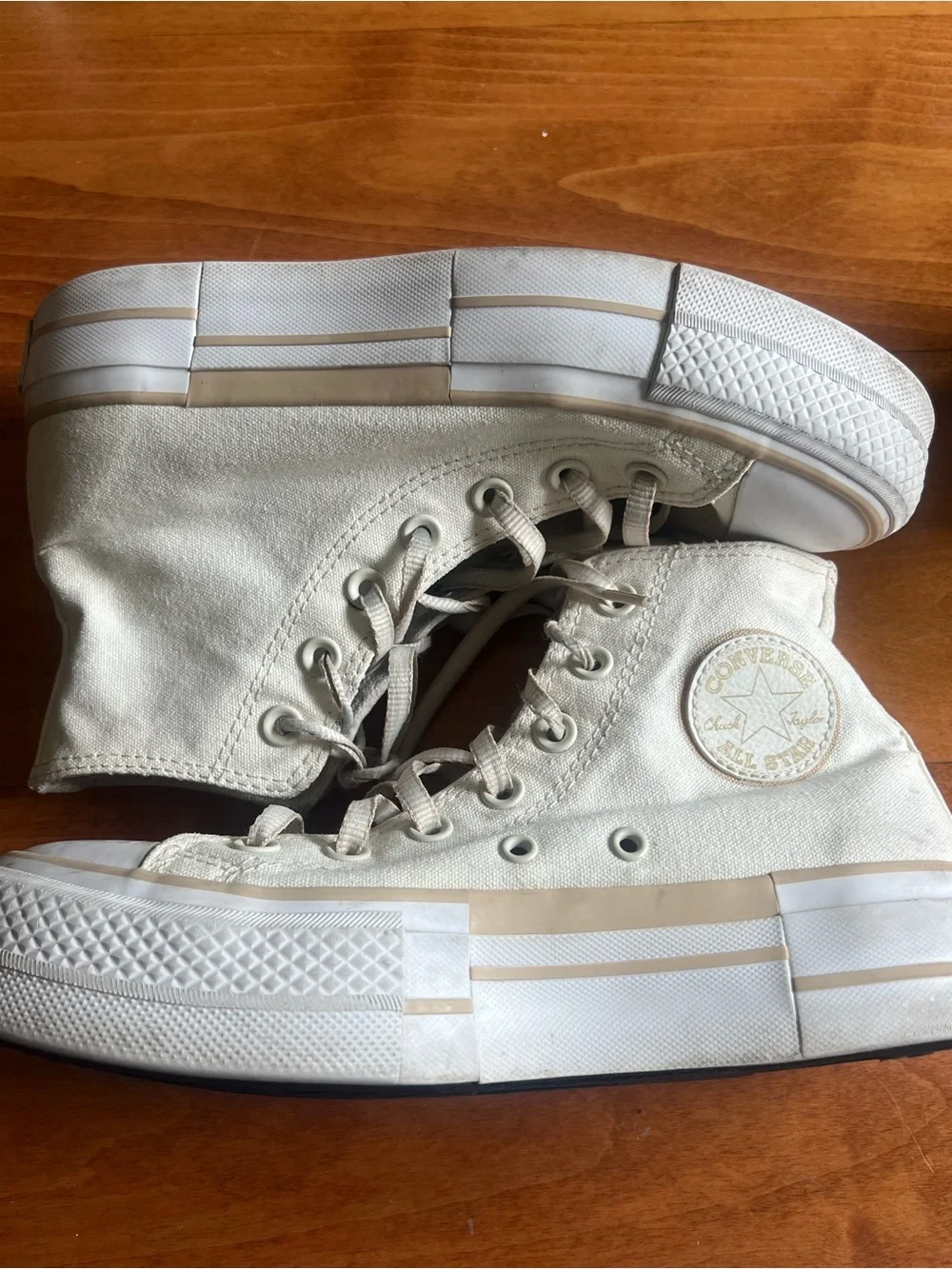 Converse Chuck Taylor All Star Lift Hi Outline sneakers
